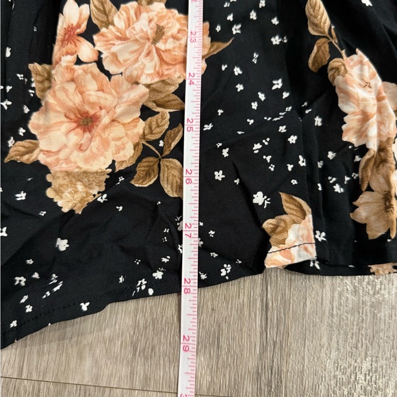 Torrid Blouse Women Size 2X Black Floral Challis Cold Shoulder Boho Chic Top - Picture 8 of 10